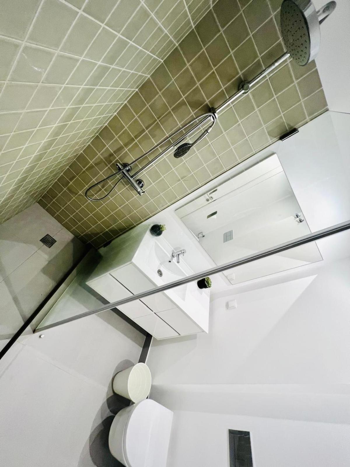 Albergue Rooms, Ideal Location For Tourists *